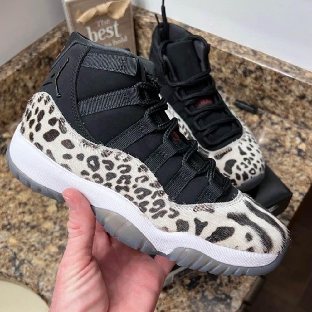 Women’s Air Jordan 11 Retro
Animal Instinct ( size 6 )